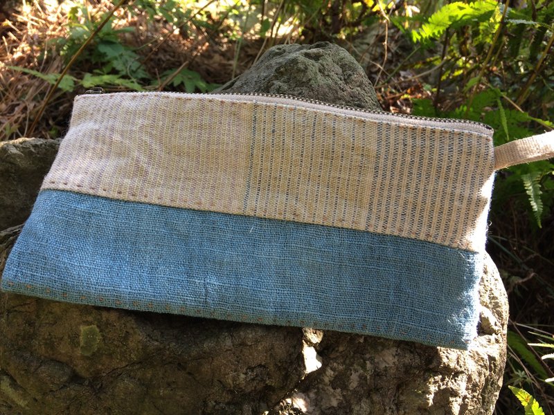 Hand-woven hemp wallet J - 皮夹/钱包 - 棉．麻 多色