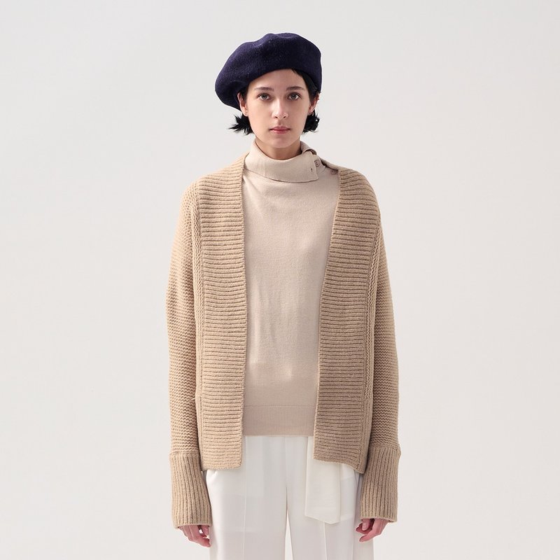 AVVJOY | 反褶领素色毛衣 - 女装上衣 - 其他材质 卡其色