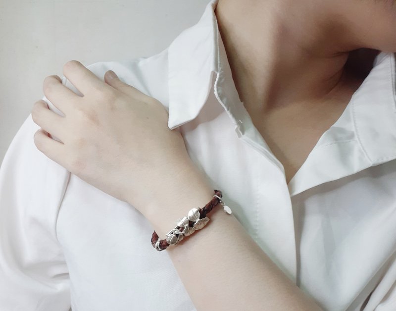 【定制】尤加利叶皮革手环  925纯银  真皮编织  手作 - 手链/手环 - 纯银 银色