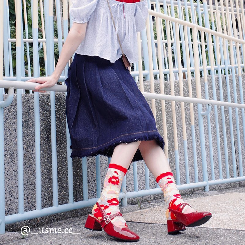 花园系列 | 蘋果紅 -【台湾制】小花透纱中筒袜 - 袜子 - 尼龙 多色