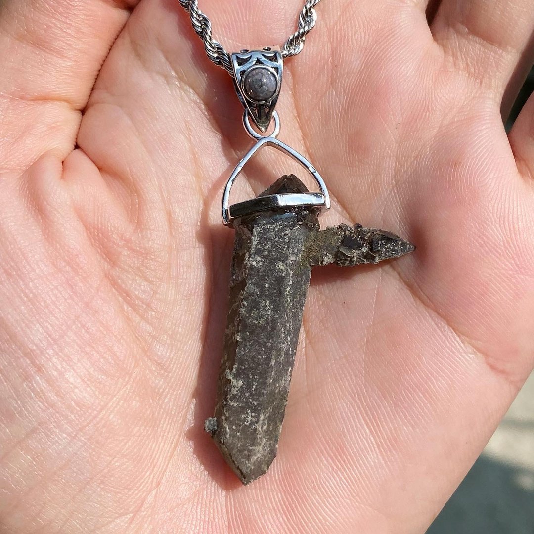 【Lost and find】内蒙古 矿皮 墨水晶 标本 颈链 MIN27 - 项链 - 宝石 绿色