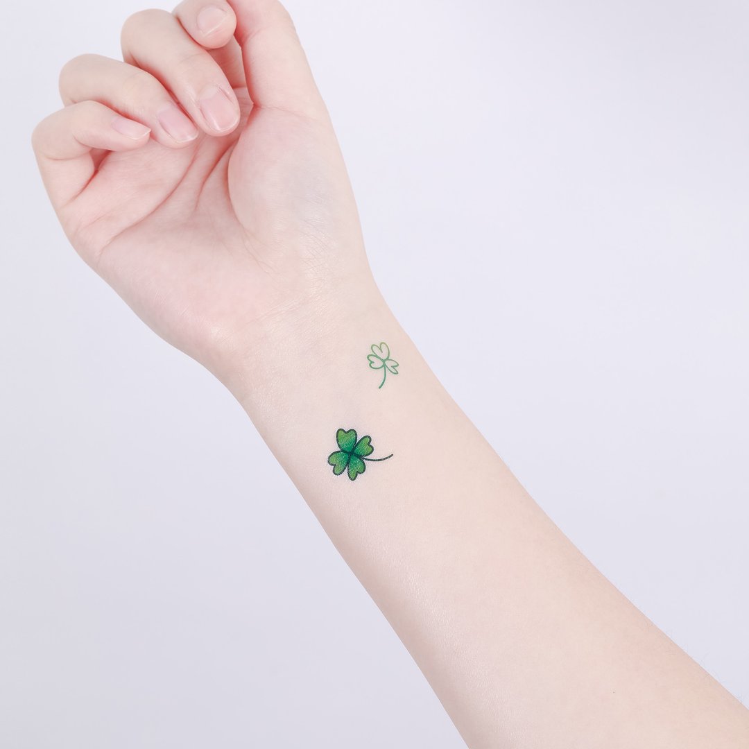 刺青纹身贴纸 / 幸运四叶草 Surprise Tattoos - 纹身贴 - 其他材质 绿色