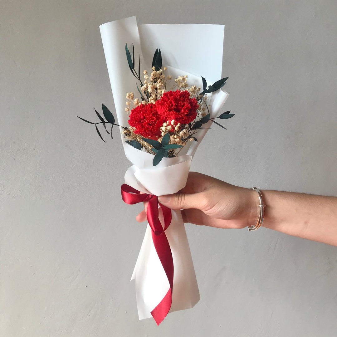 限量红色康乃馨白花束 母亲节花束 母亲节 花礼 永生花 干燥花 - 干燥花/捧花 - 植物．花 红色