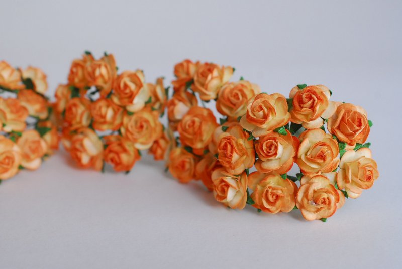 Small DIY Paper Flower, 100 pieces paper rose size 1.5 cm., orange brush colors. - 其他 - 纸 橘色