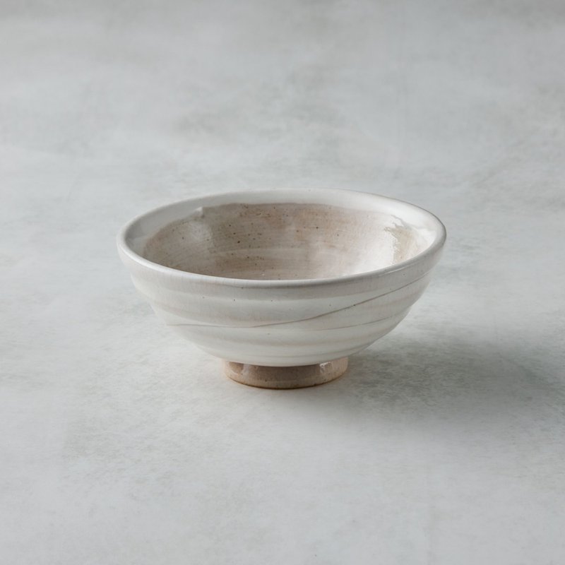日本美浓烧 - 云画白陶饭碗 (12.5cm) - 碗 - 陶 白色