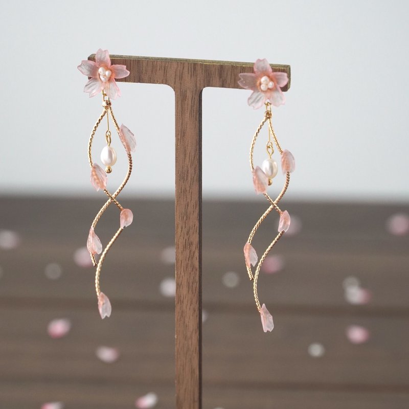 【季节限定】樱花旋舞 树脂软水晶花 两用耳环/耳夹 - 耳环/耳夹 - 树脂 粉红色