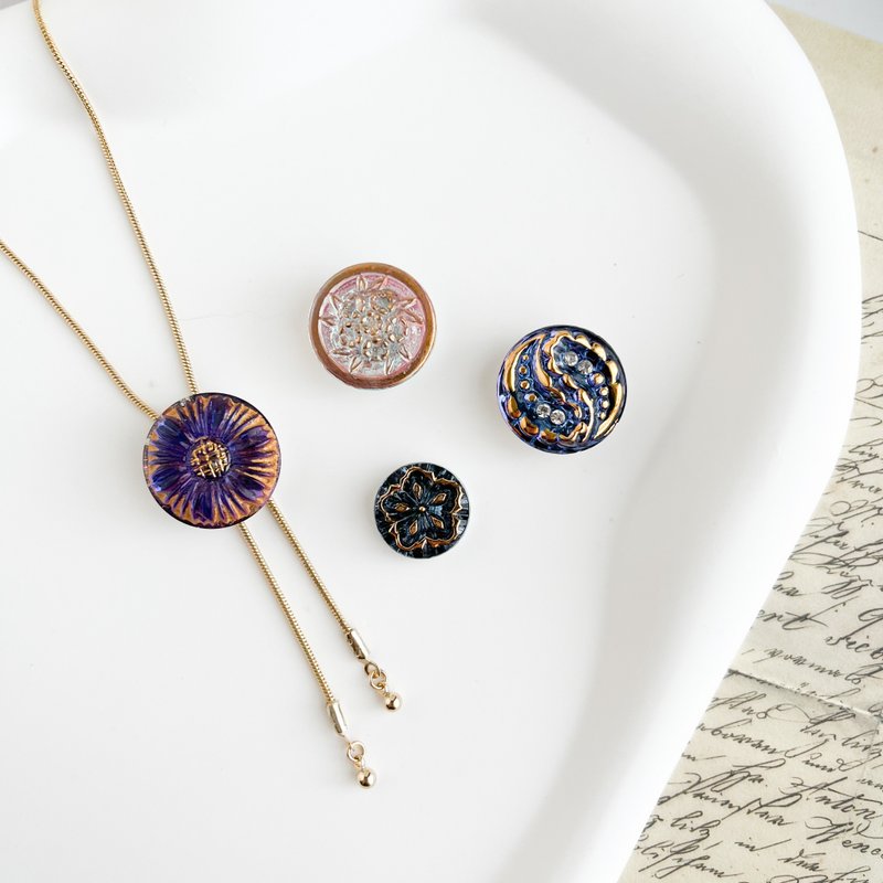 Bouquet / Czech glass loop tie SV505 - 颈链 - 玻璃 多色