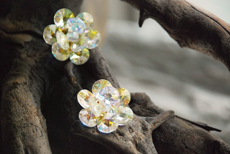 {:::Giraffe 长颈鹿人:::}_大水钻花古董耳环 - 耳环/耳夹 - 其他金属 透明