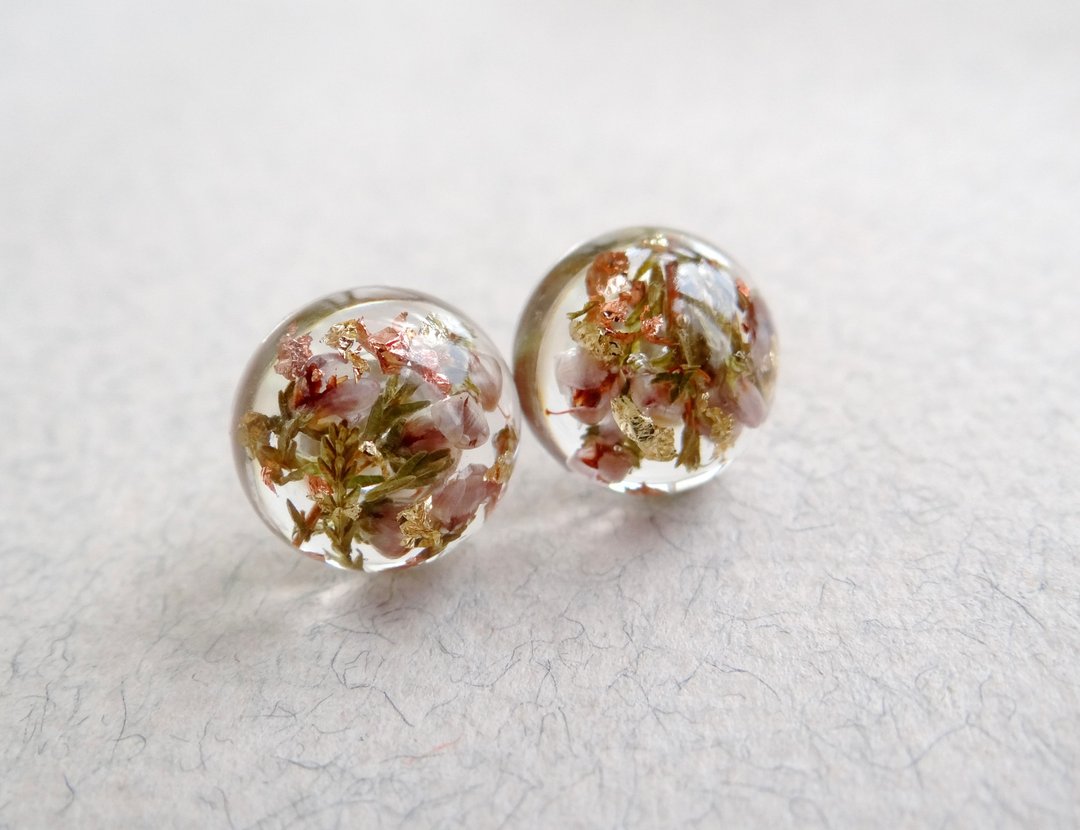 Heather earrings Floral earrings Silver earrings Minimalist earrings Resin - 耳环/耳夹 - 植物．花 金色
