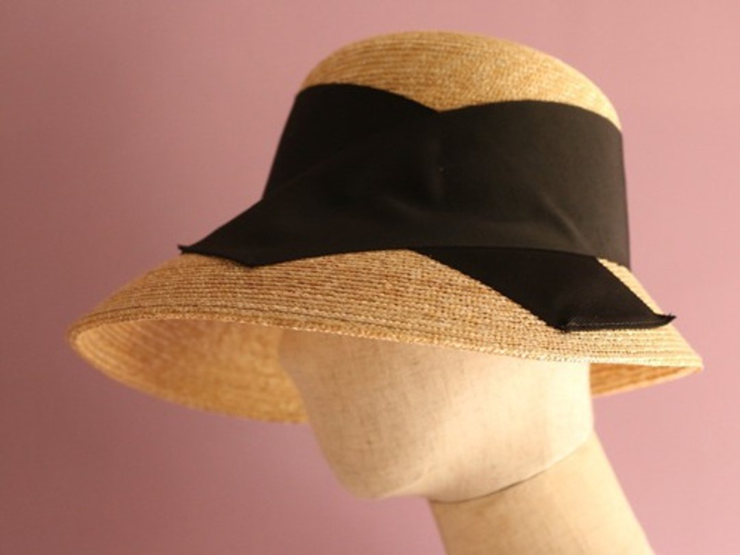 Wide brim straw hat Cecil Black Cecil Black - 帽子 - 植物．花 