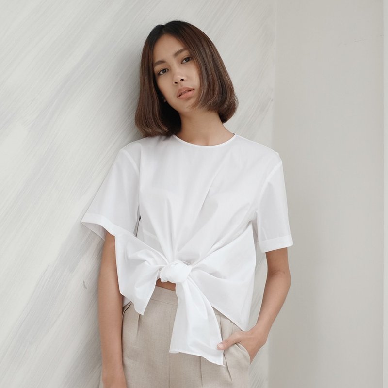 收腰绑带白色上衣 - 女装上衣 - 棉．麻 白色