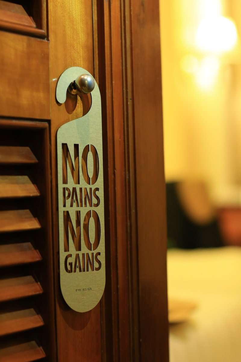 【eyeDesign看见设计】一句话门挂“NO PAINS NO GAINS”D34 - 摆饰 - 木头 咖啡色