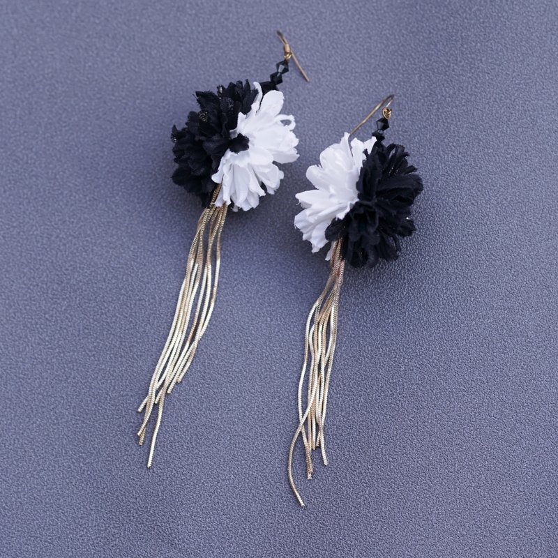 Bold 大胆女力黑白双娇垂链长耳环 - 耳环/耳夹 - 其他材质 多色