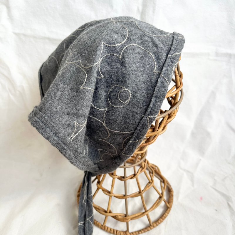 Petitbebe磨毛小花三角头巾 - 领结/领巾 - 棉．麻 灰色