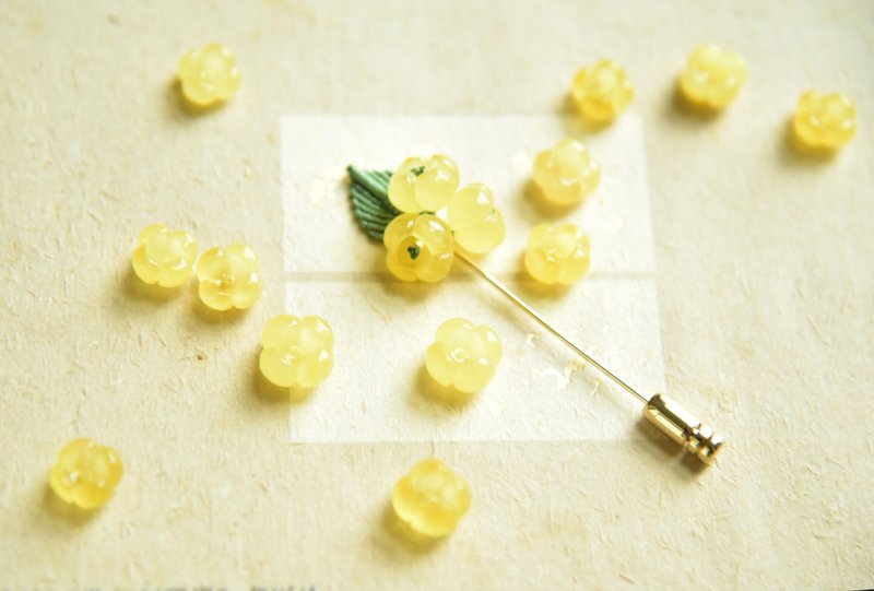【金桂】Amber 天然琥珀蜜蜡桂花胸针 - 胸针 - 宝石 黄色