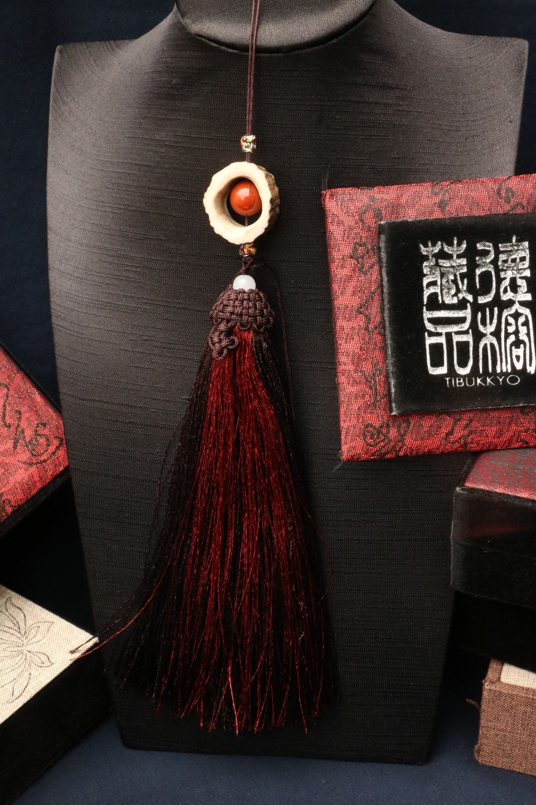 福鹿吉祥轮吊坠 欧洲自然脱落红鹿角吊坠 南红玛脑吊坠 定制化平 - 项链 - 玉石 