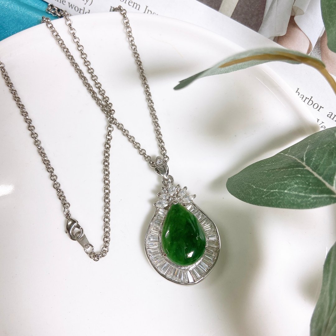 【西洋古董饰品】水滴玉石镶嵌 围绕闪烁优美绿花雕莱茵  项链 - 项链 - 贵金属 绿色