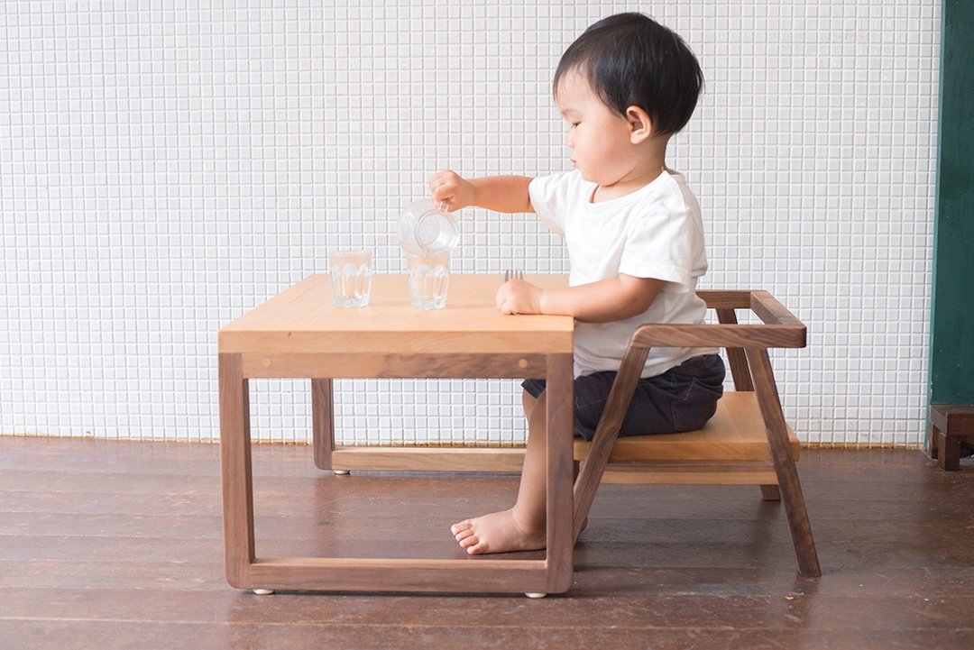 幼儿桌、椅组 (可加铁板) 蒙特梭利 - 儿童家具 - 木头 