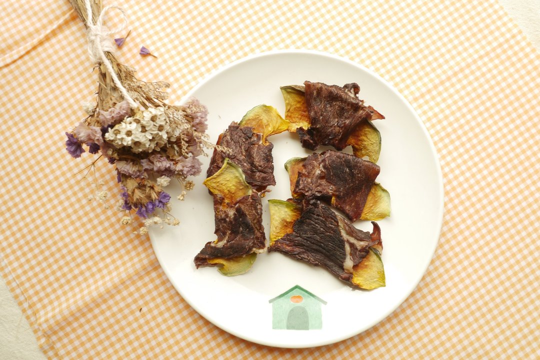 三毛烘培坊 天然宠物肉干-南瓜牛肉干 80克 - 零食/点心 - 新鲜食材 