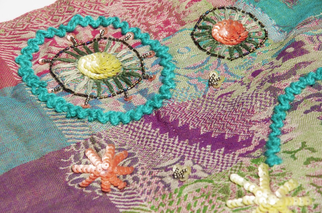 喀什米尔 Cashmere/水煮羊毛披肩/针织围巾/刺绣围巾/羊绒披巾 - 花 - 围巾/披肩 - 羊毛 多色