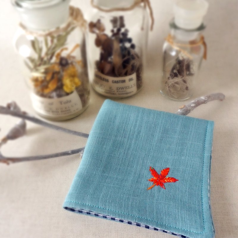 Hand embroidered gauze handkerchief Japanese maple(order-receiving) - 手帕/方巾 - 棉．麻 绿色