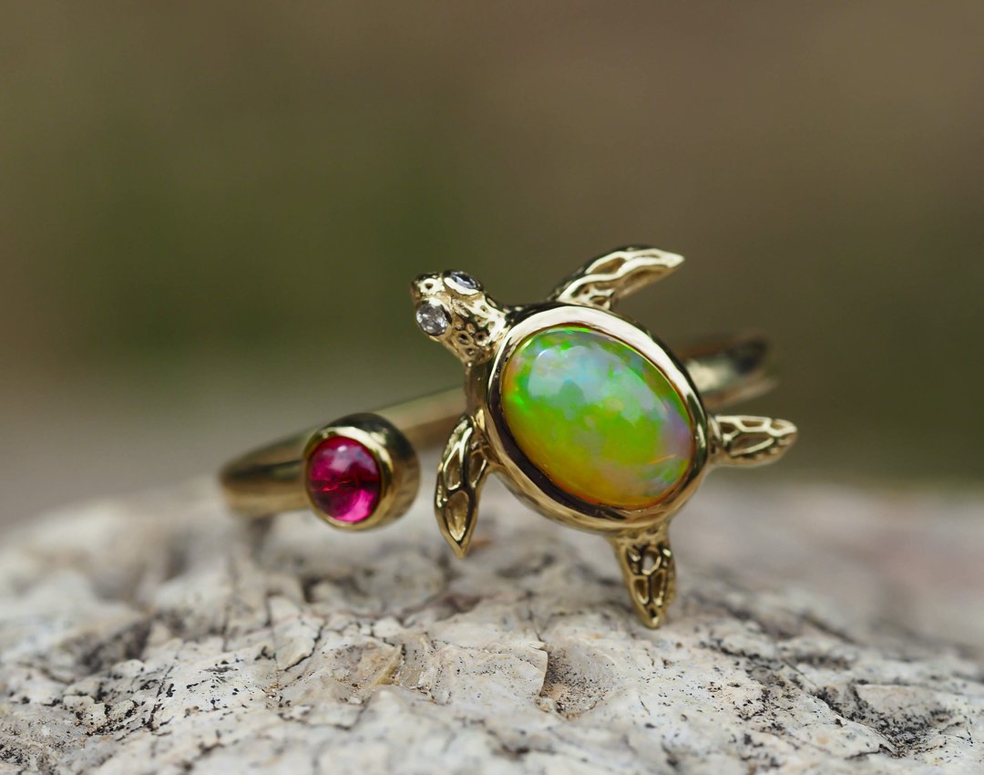 14k  gold ring with opal, ruby and diamonds. - 戒指 - 贵金属 金色