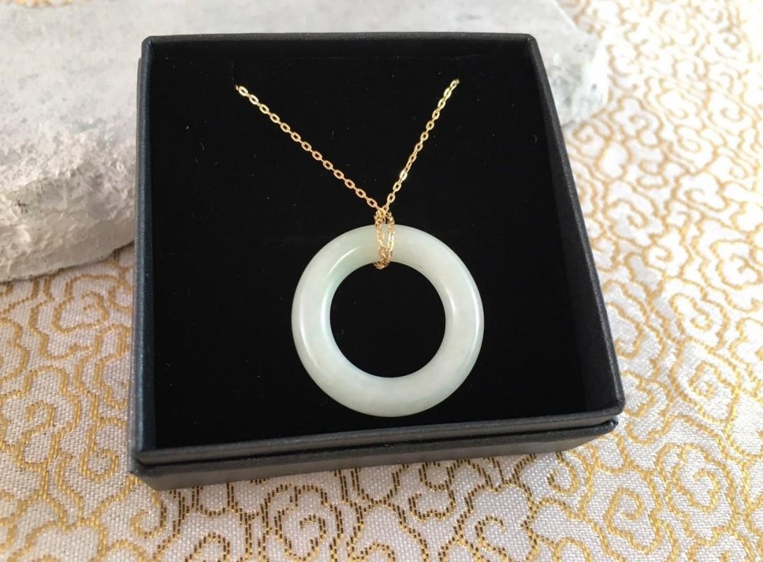 Natural Burmese jade ring ◇ K10 gold pendant - 项链 - 宝石 