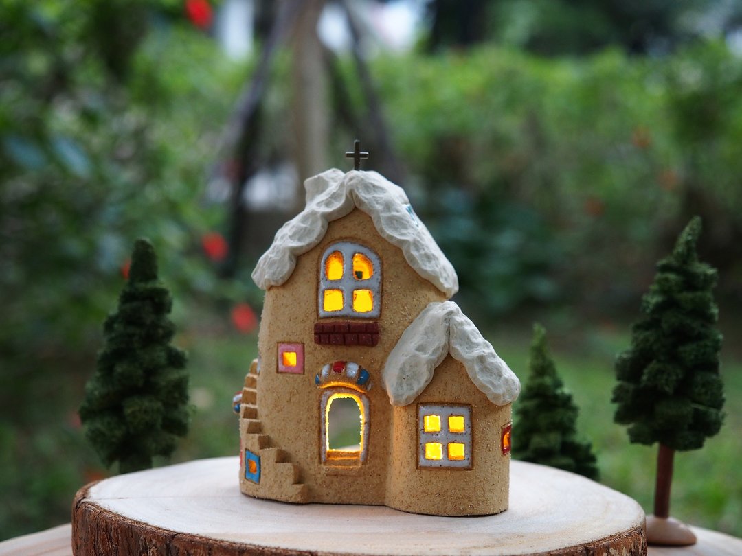 【灯屋 Lighted House】陶手作-可爱的家(不含木头配件跟手工树) - 灯具/灯饰 - 陶 