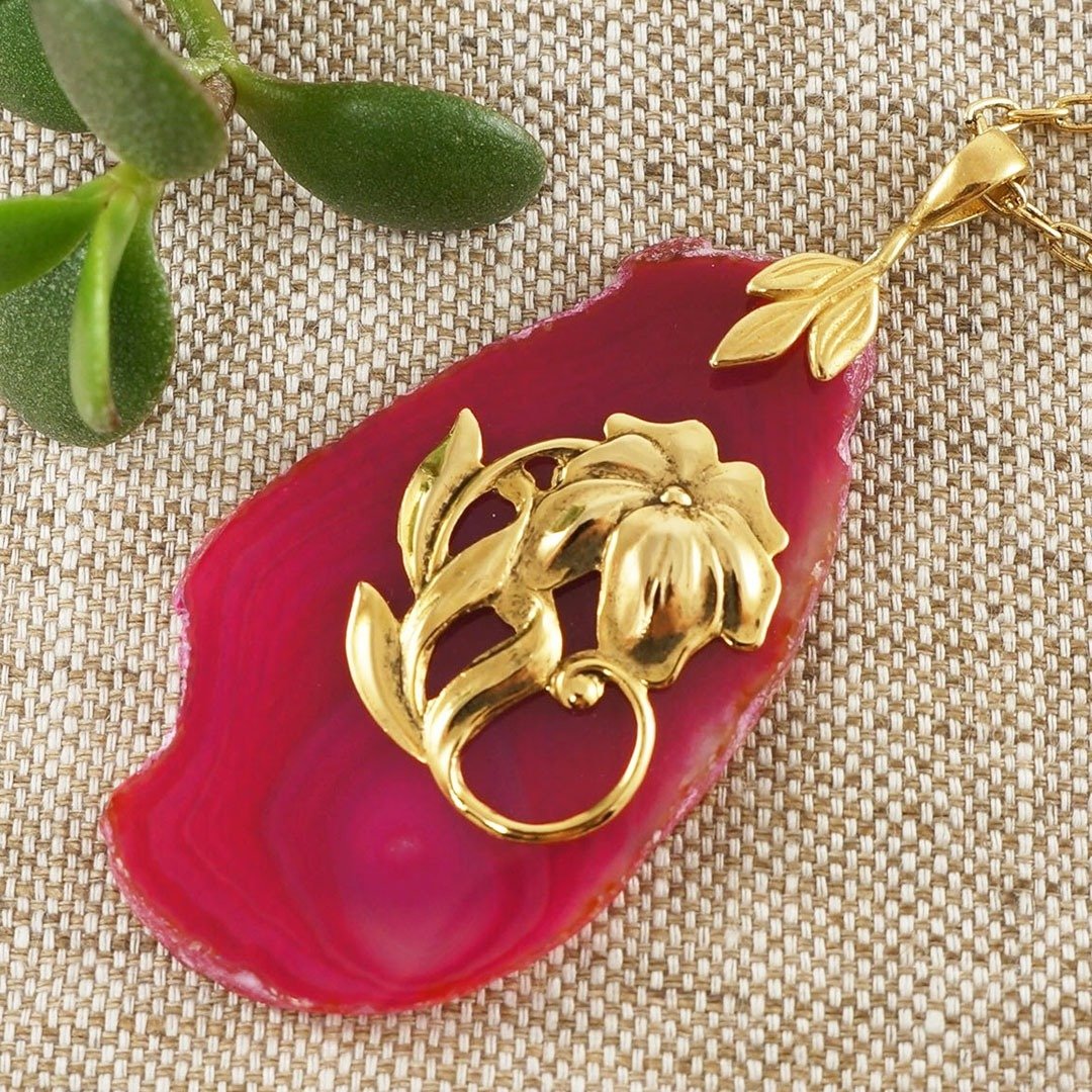 Pink Fuchsia Agate Slice Slab Golden Flower Floral Pendant Necklace Jewelry Gift - 项链 - 半宝石 粉红色