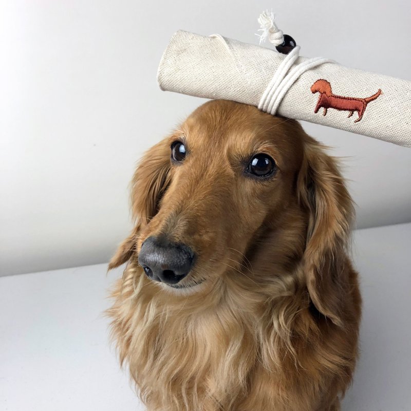 腊肠狗 亚麻布电绣餐具包(环保餐具袋) - 随行杯提袋/水壶袋 - 棉．麻 白色