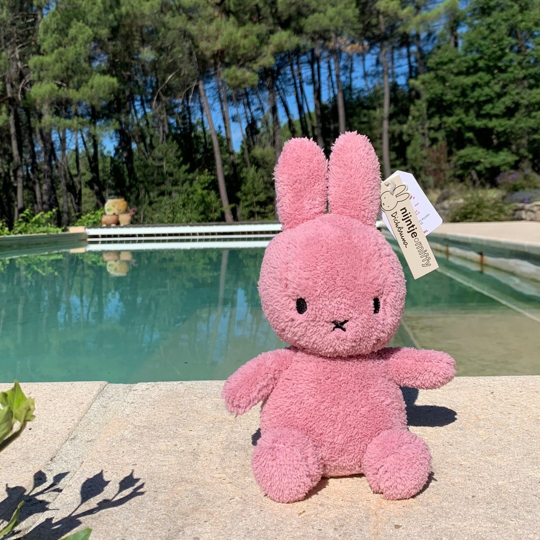 Bon Ton Toys | Miffy 米飞兔绒毛娃娃 Terry系列 莓红 - 玩偶/公仔 - 其他材质 红色