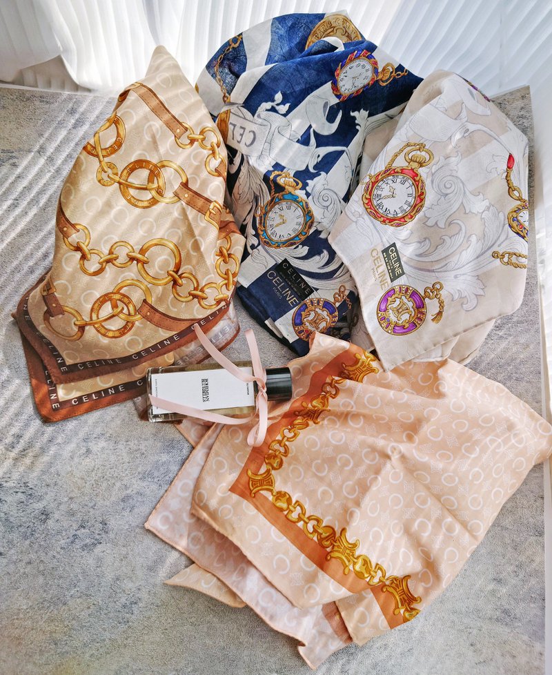 全新 未使用 CELINE 金环链条老花 手巾方巾 手帕 绑包带围巾丝巾 - 其他 - 棉．麻 白色