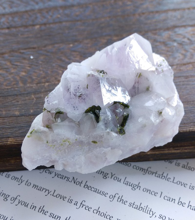 Quartz with lnclusions 绿帘石共生矿 花园水晶 天然矿石 原矿 - 摆饰 - 其他材质 