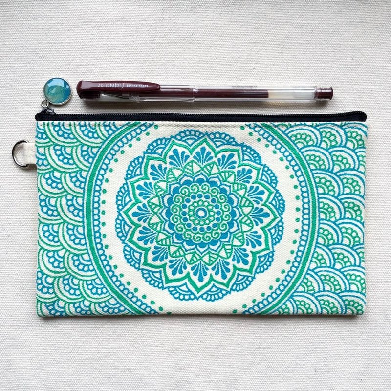 手绘收纳包 铅笔袋 化妆包 收纳袋 笔袋 零钱包 拉链 笔盒 钱包 手机袋 蓝绿色 手绘包 Henna Mandala 设计 彩绘 汉娜 蔓蒂 曼陀罗 禅绕 民族 印度彩绘 帆布 - 化妆包/杂物包 - 其他材质 绿色
