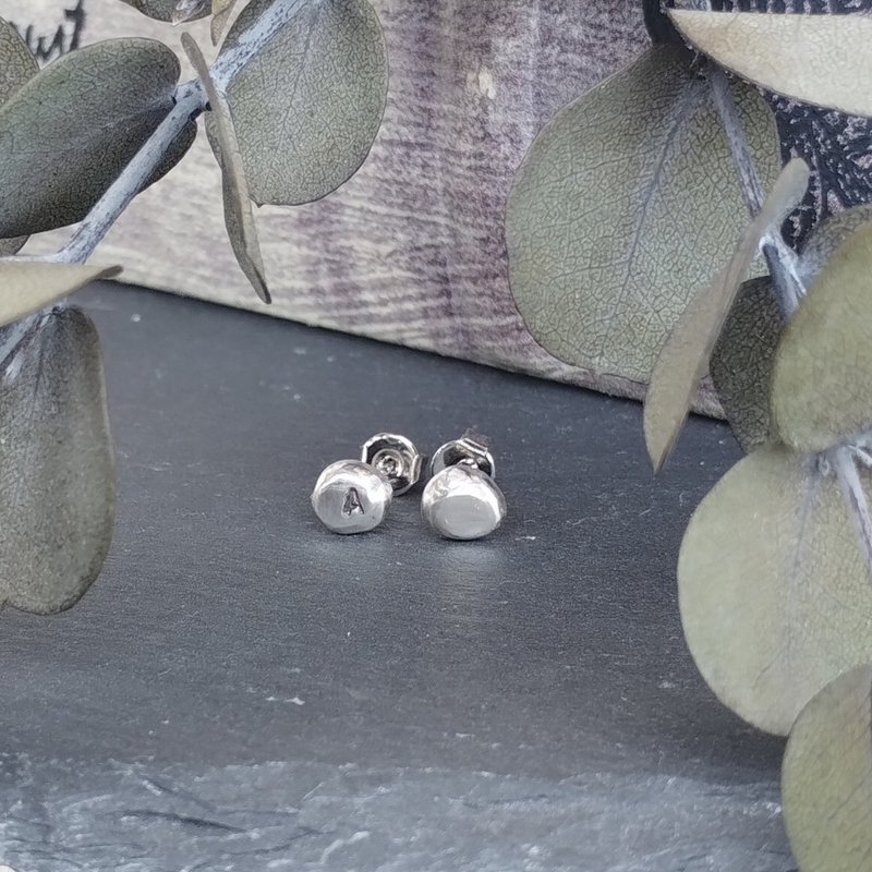 950 纯银 砾石耳环 - 耳环/耳夹 - 银 银色