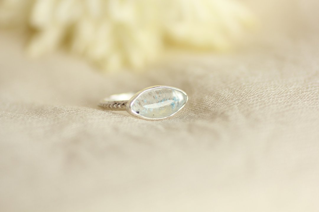 Gilalite in quartz Ring Gilalite Quartz One case Free size Gilalite in quartz ring Free size One-of-a-kind item - 戒指 - 其他金属 透明