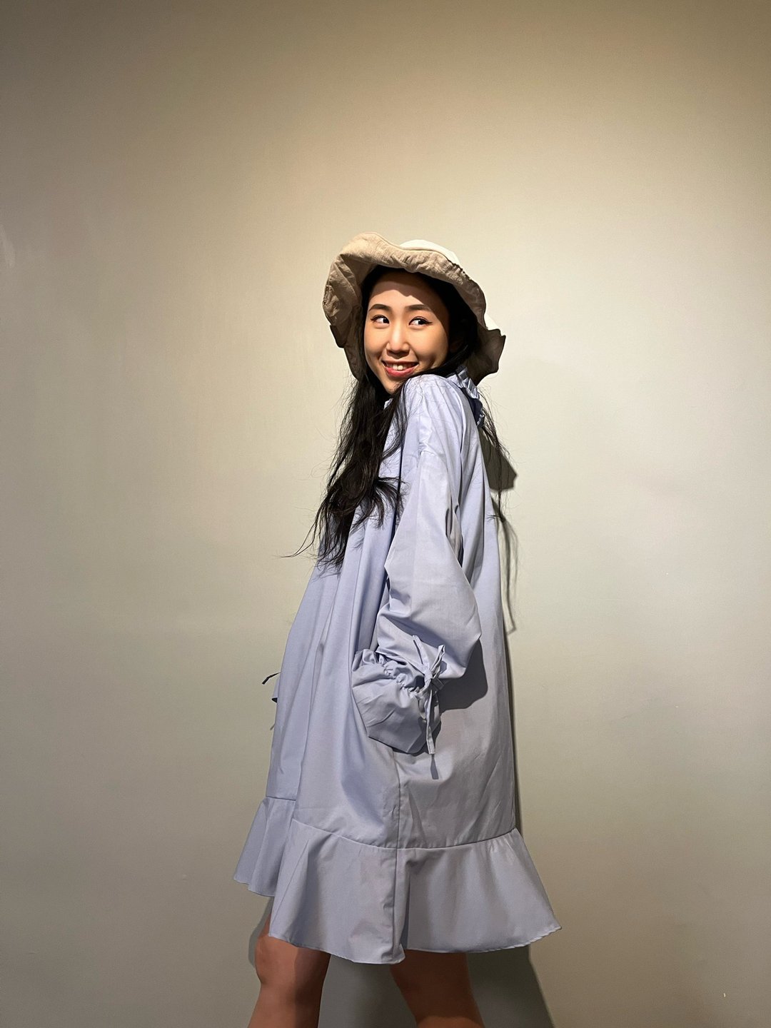 Ruffle collar with bow long sleeves dress - 洋装/连衣裙 - 聚酯纤维 蓝色