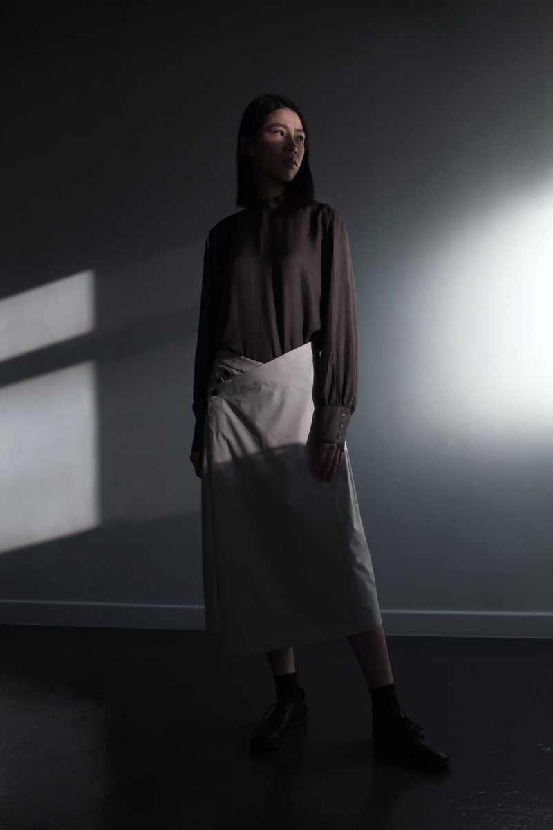 后绑带上衣 - 灰绿色 - 女装上衣 - 其他材质 绿色