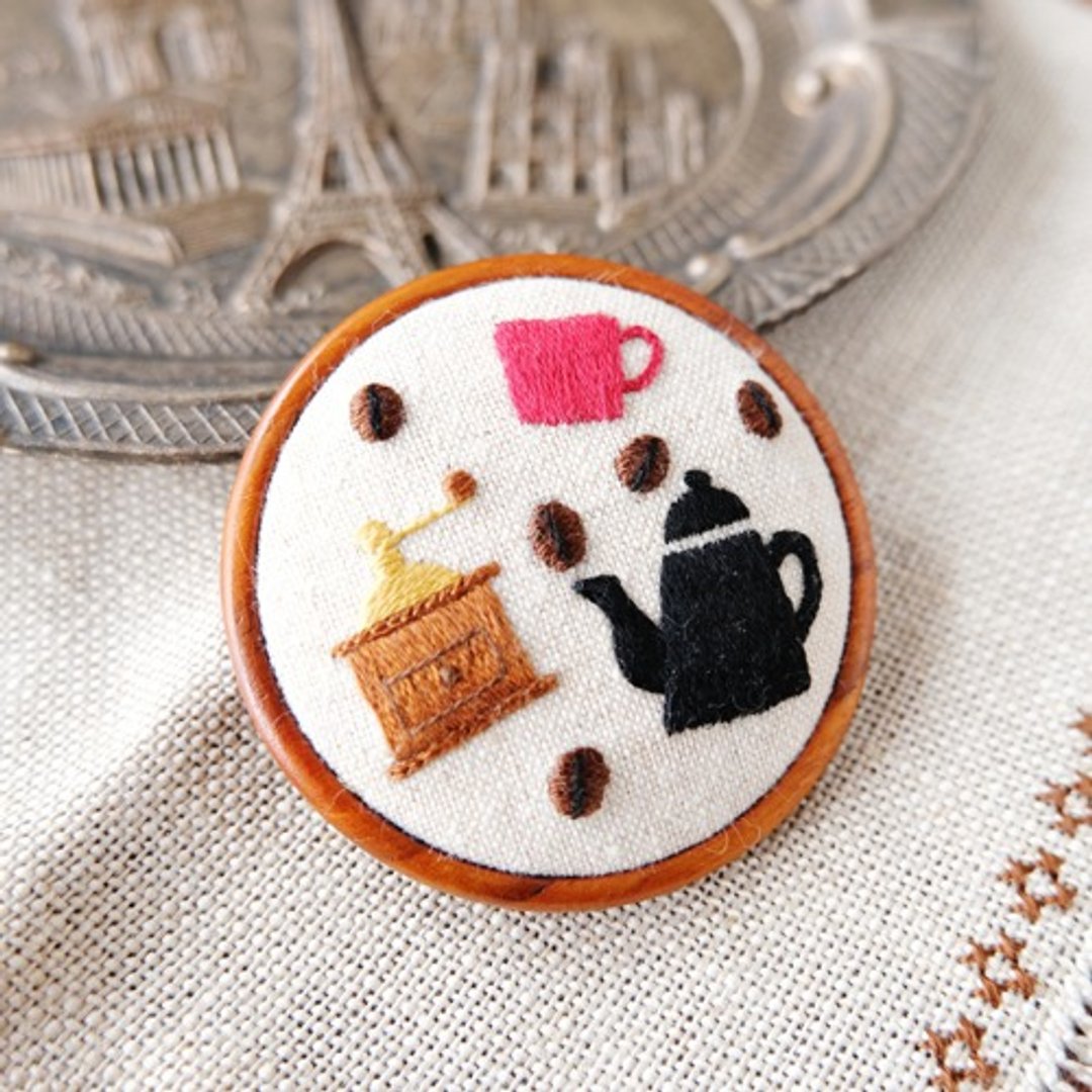 cafe brooch, big red - 胸针 - 棉．麻 红色