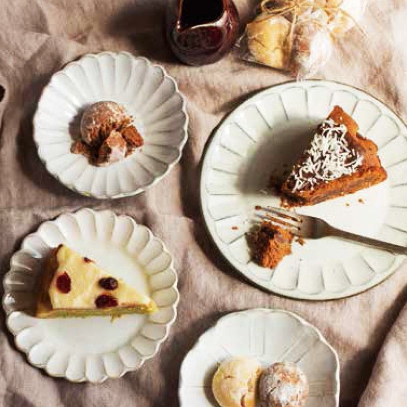 TOJIKI TONYA 美浓花型盘(三种花色) - 浅碟/小碟子 - 陶 白色