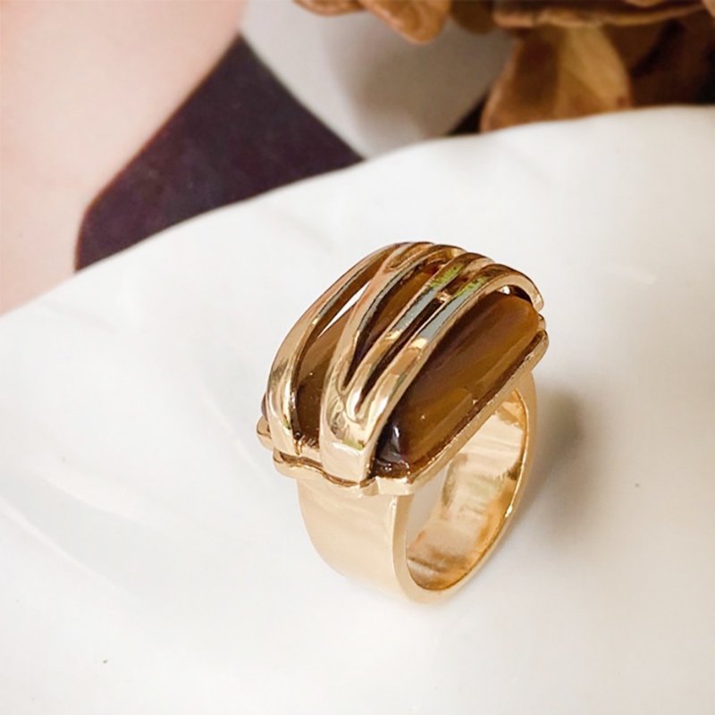 【西洋古董饰品】稀有 Uncas Mfg. 天然黄虎眼石镶嵌 水晶 戒指 - 戒指 - 贵金属 咖啡色