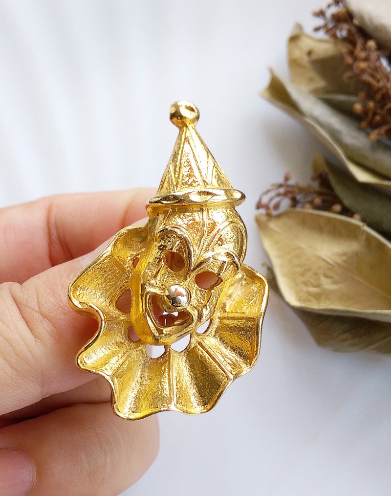 【美国西洋古董饰品】金属镀金 小丑 波浪领 面具 尖帽 别针 胸针 - 徽章/别针 - 其他材质 金色