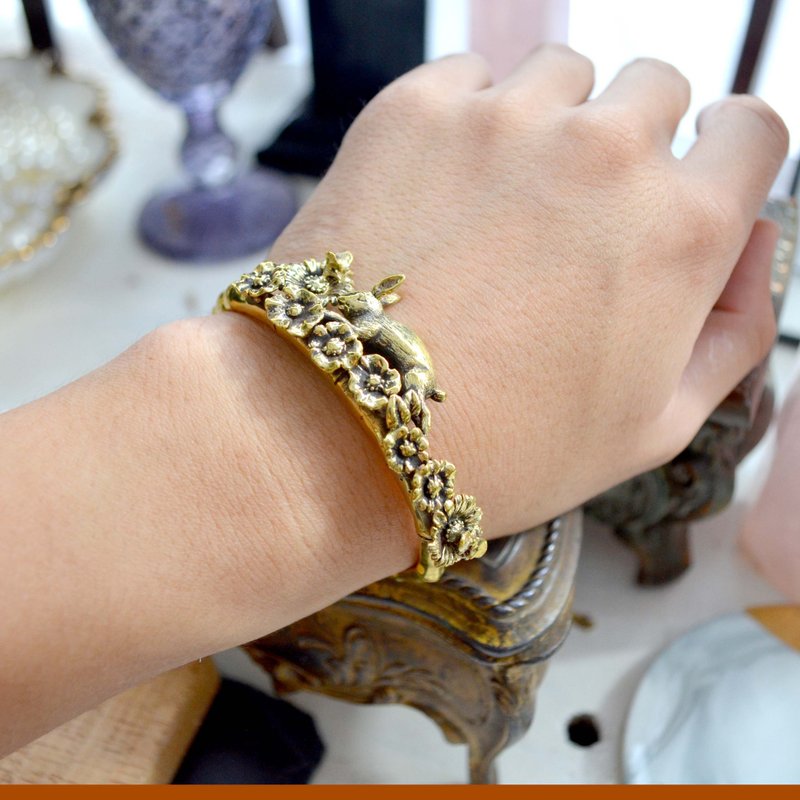 黄铜小兔花䕺手镯手环 黄铜材质 可以永久擦亮 可调较尺寸 - 手链/手环 - 铜/黄铜 金色