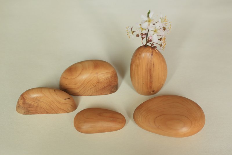 壹染指原创木雕 | 老柏木 | 鹅卵石组合 摆件 手把件 | 一物一图 - 摆饰 - 木头 咖啡色