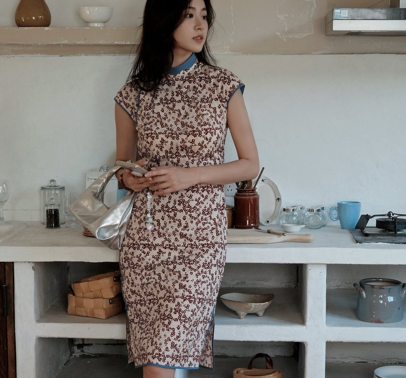 【榴花】新中式复古中国风/异色花瓣/筒子领无袖旗袍 - 旗袍 - 棉．麻 红色