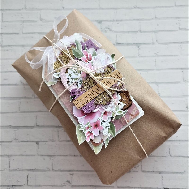 Mystery box  20*10 cm. junk journal handmade Random complete journal for sale - 笔记本/手帐 - 纸 多色