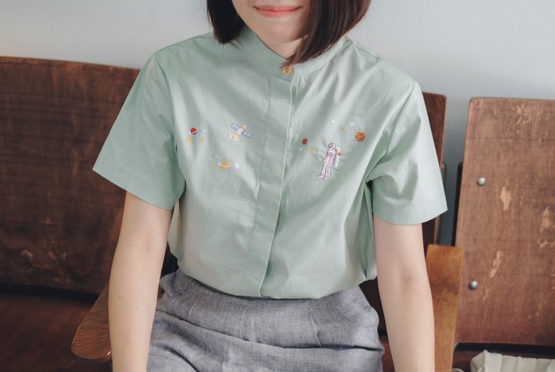 Henry 棉质薄荷色 中国式立领 隐藏式门襟 Soft past - 女装衬衫 - 棉．麻 绿色