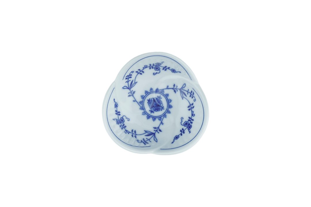 库伦洛夫古堡清新花形碟子 -8CM / 新婚成家送礼 / 母亲节礼盒 - 浅碟/小碟子 - 瓷 白色