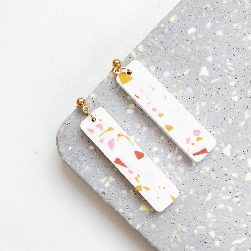 **新品萬歲** 香水耳环/耳夹 長方形 水磨石拼色 - 耳环/耳夹 - 其他材质 多色