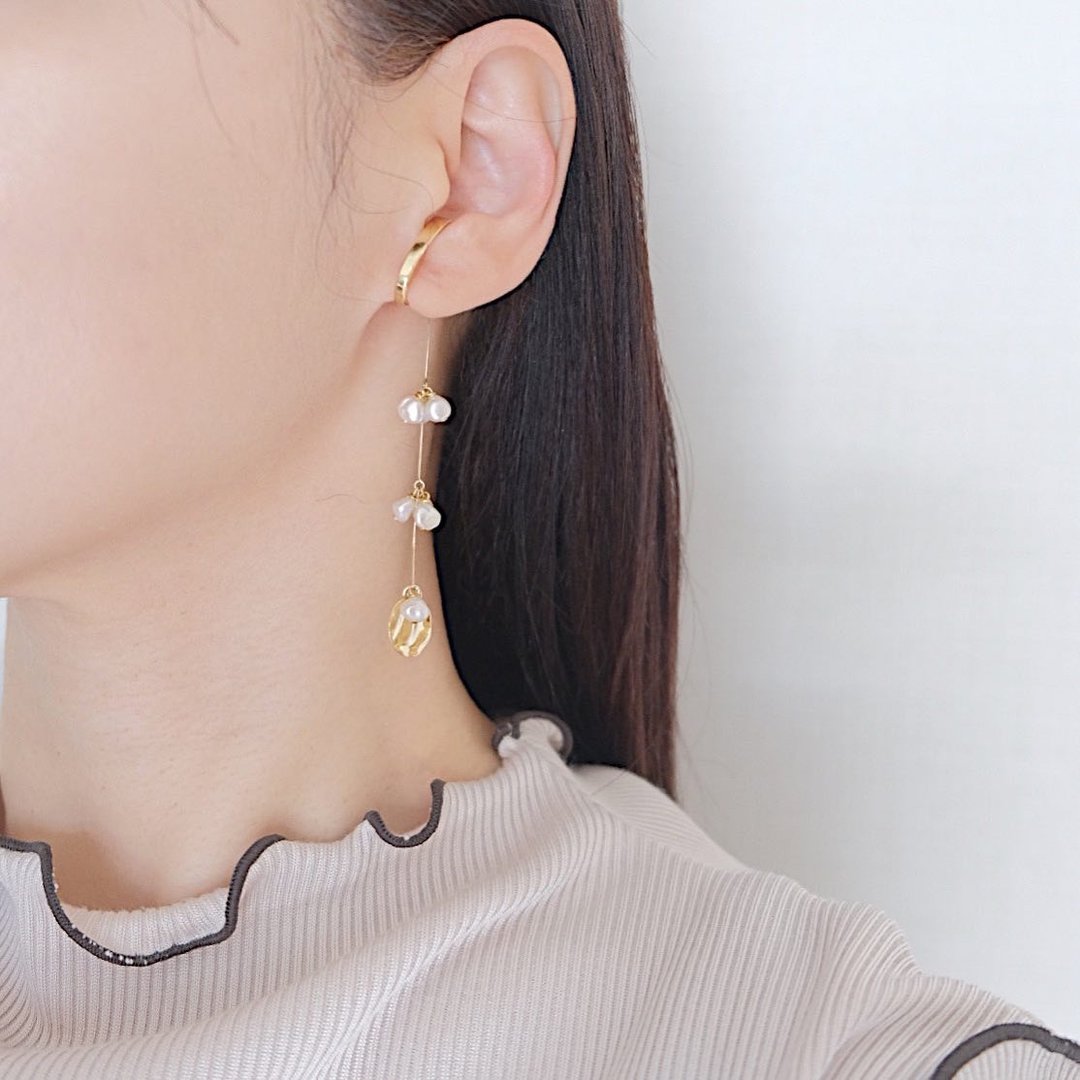 Yurari freshwater pearl ear cuff - 耳环/耳夹 - 珍珠 白色